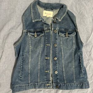 Two (Vince Camuto) Jean Vest